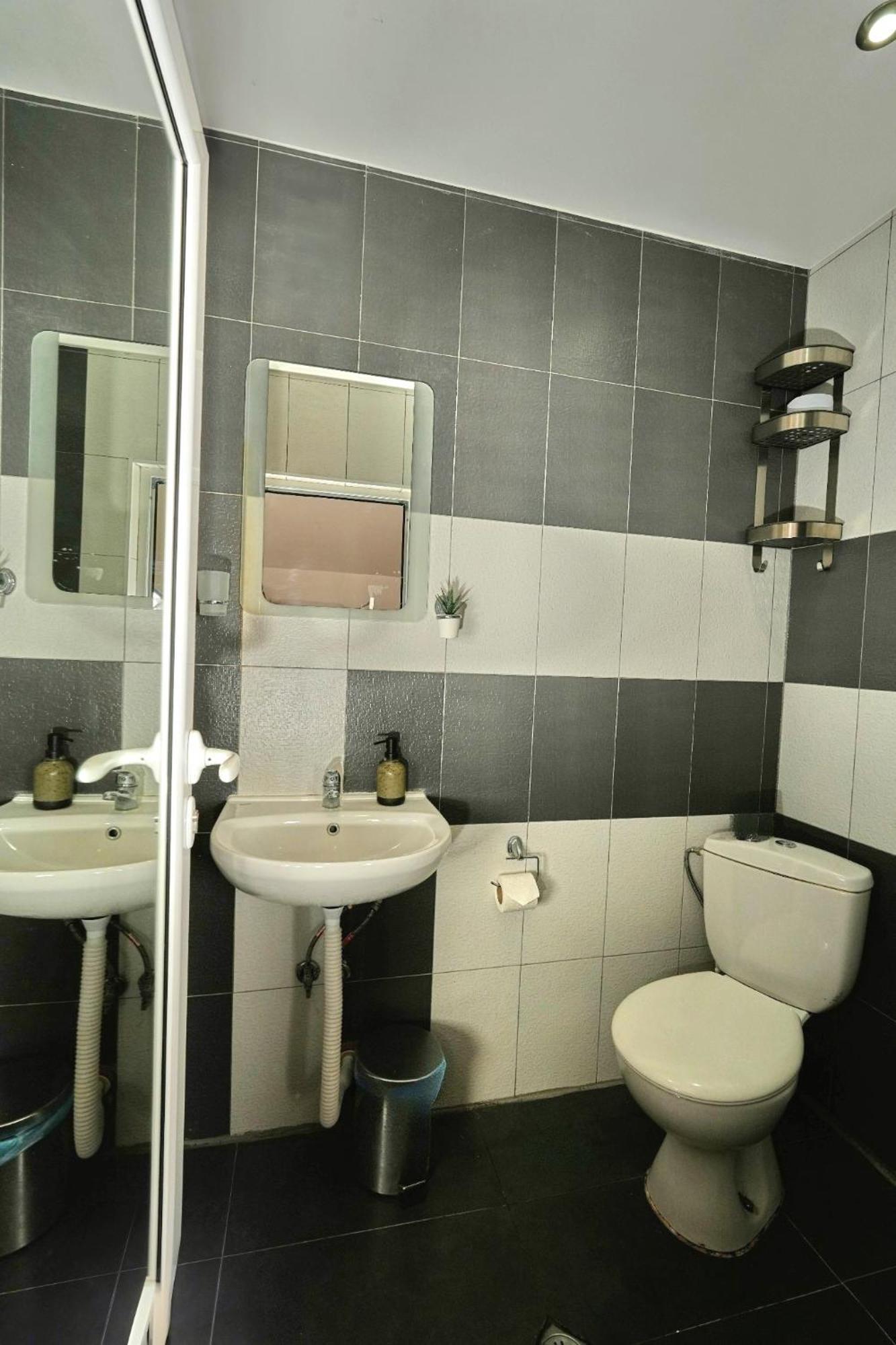 Пе́Трови Вили Ribarica Luaran gambar